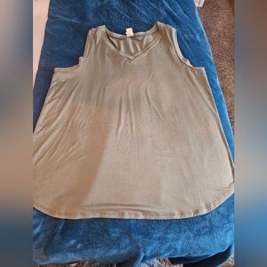 SewInLove XL Olive Green XL V-Neck tank